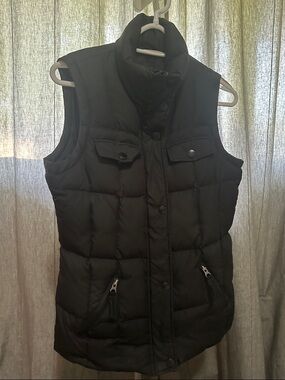 Esprit Black Down/Feather Puffer Vest